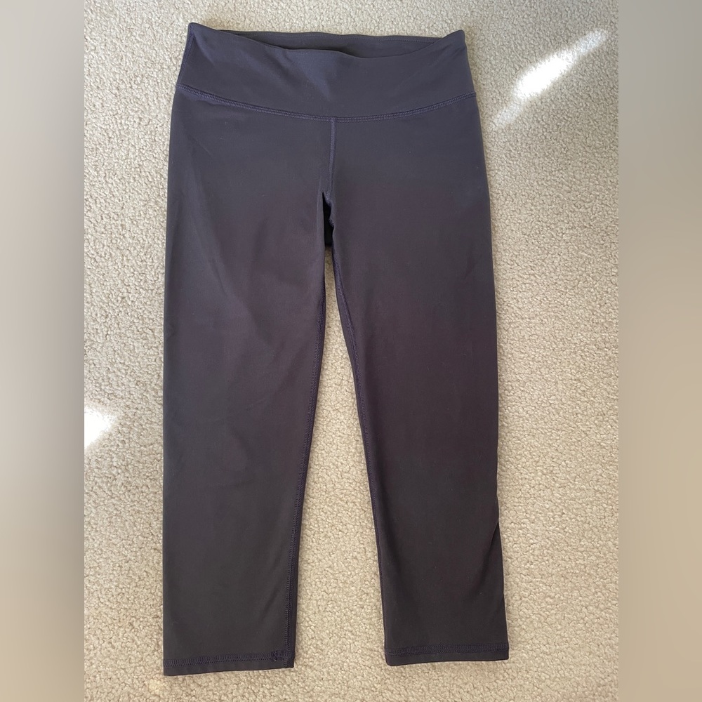 Fabletics cropped leggings